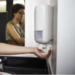 Thumbnail 3 of Tork S1, S11 Дозатор за течен сапун/дезинфектант  560000/560008